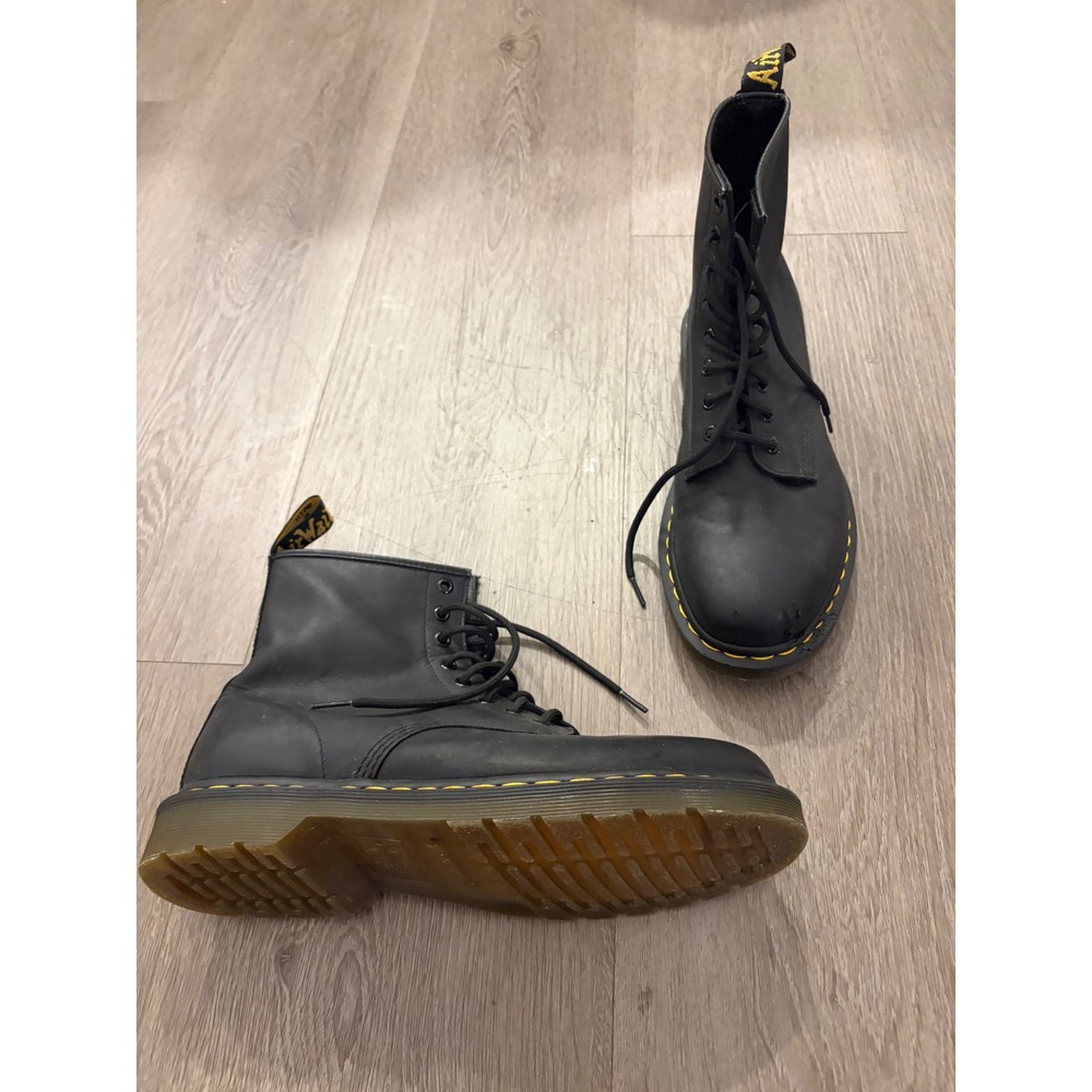 Dr. Martens 1460 Mens Black Leather 8 Eye Combat Boots Size 10